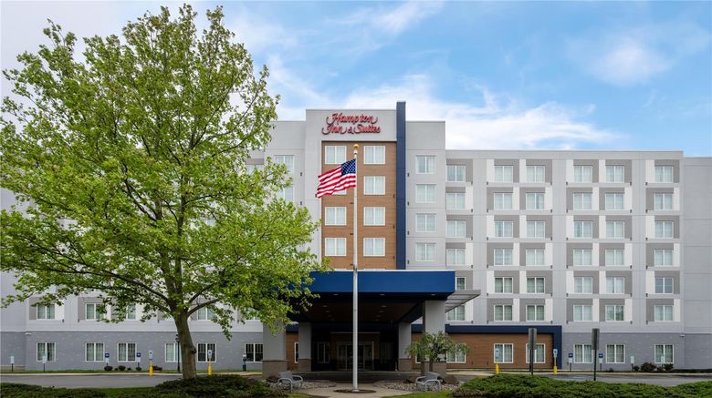 <b>Hampton Inn & Suites Newark Airport Exterior</b>. Images powered by <a href="https://iceportal.shijigroup.com/" title="IcePortal" target="_blank">IcePortal</a>.