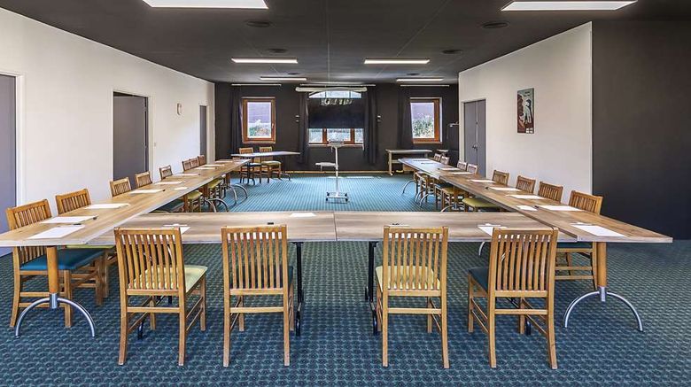 <b>Sure Hotel by Best Western Annecy Meeting</b>. Images powered by <a href="https://iceportal.shijigroup.com/" title="IcePortal" target="_blank">IcePortal</a>.