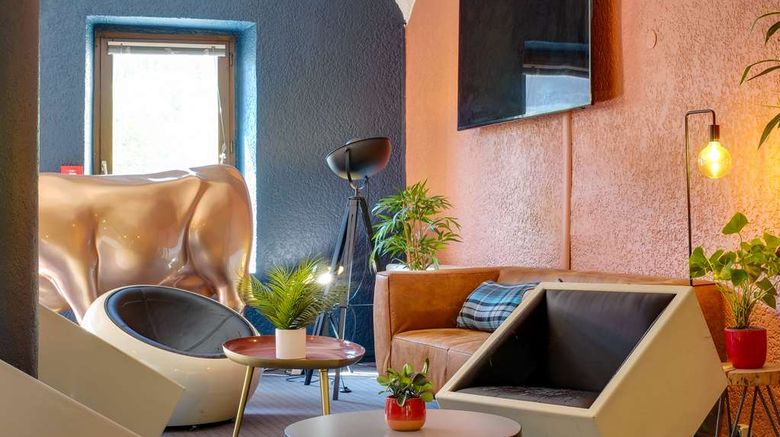 <b>Sure Hotel by Best Western Annecy Restaurant</b>. Images powered by <a href="https://iceportal.shijigroup.com/" title="IcePortal" target="_blank">IcePortal</a>.