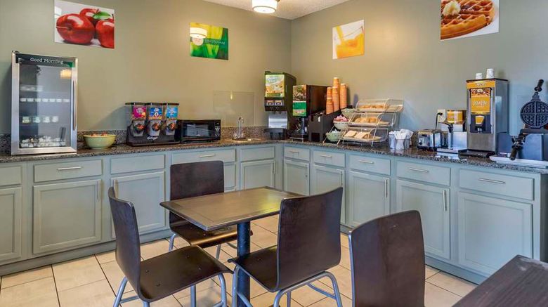 <b>Quality Inn Spartanburg Northwest Restaurant</b>. Images powered by <a href="https://iceportal.shijigroup.com/" title="IcePortal" target="_blank">IcePortal</a>.