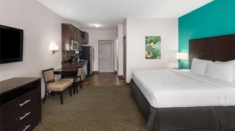 <b>Baymont by Wyndham Andrews Room</b>. Images powered by <a href="https://iceportal.shijigroup.com/" title="IcePortal" target="_blank">IcePortal</a>.