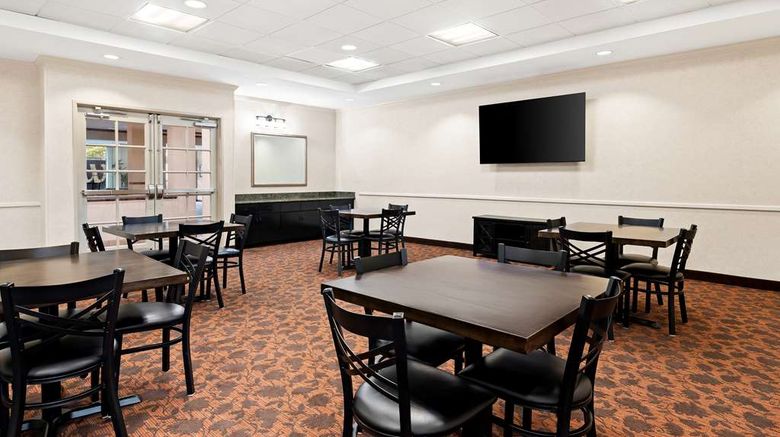 <b>Best Western Ontario Mills Mall Meeting</b>. Images powered by <a href="https://iceportal.shijigroup.com/" title="IcePortal" target="_blank">IcePortal</a>.