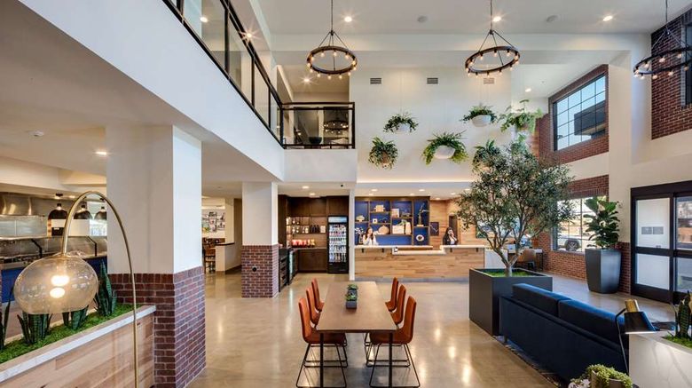 <b>Ayres Hotel Rialto Fontana Lobby</b>. Images powered by <a href="https://iceportal.shijigroup.com/" title="IcePortal" target="_blank">IcePortal</a>.