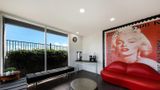 <b>Rodeway Inn Lobby</b>. Images powered by <a href="https://iceportal.shijigroup.com/" title="IcePortal" target="_blank">IcePortal</a>.