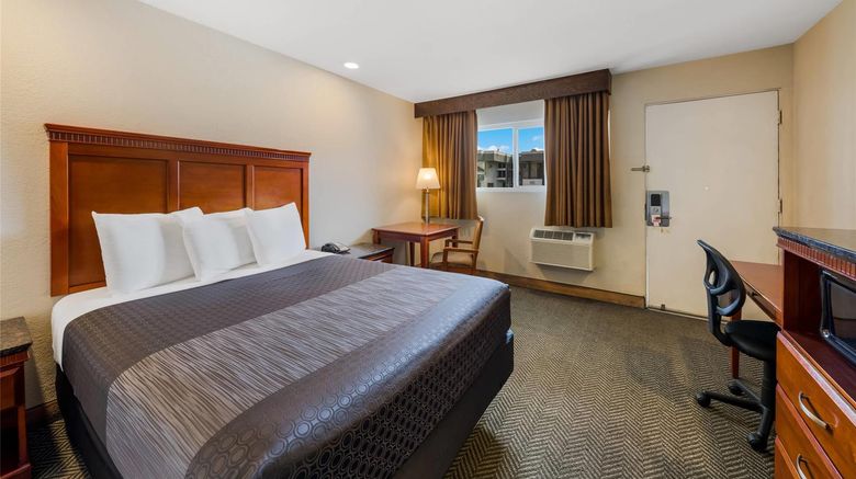 <b>Rodeway Inn Room</b>. Images powered by <a href="https://iceportal.shijigroup.com/" title="IcePortal" target="_blank">IcePortal</a>.