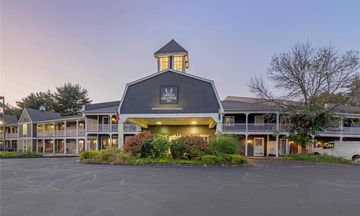 Green Granite Inn & Conference Center