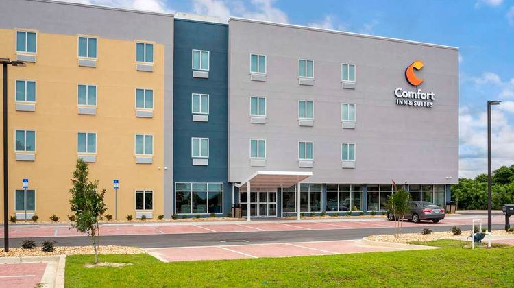 Comfort Inn and Suites Exterior