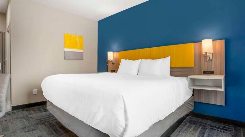 <b>Comfort Inn and Suites Room</b>. Images powered by <a href="https://iceportal.shijigroup.com/" title="IcePortal" target="_blank">IcePortal</a>.