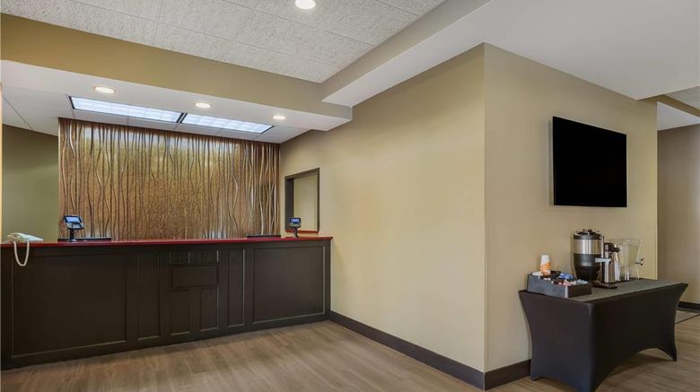 <b>MainStay Suites Lobby</b>. Images powered by <a href="https://iceportal.shijigroup.com/" title="IcePortal" target="_blank">IcePortal</a>.