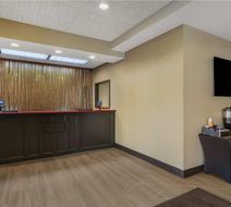 Mainstay Suites Fitchburg - Madison Lobby