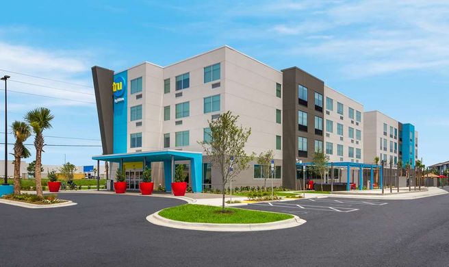 Tru by Hilton Destin Exterior