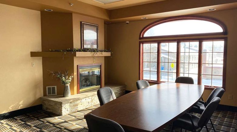 <b>Wingate by Wyndham Gunnison Meeting</b>. Images powered by <a href="https://iceportal.shijigroup.com/" title="IcePortal" target="_blank">IcePortal</a>.