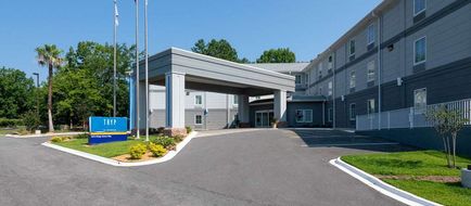 TRYP by Wyndham N I-10 Capital Circle Exterior