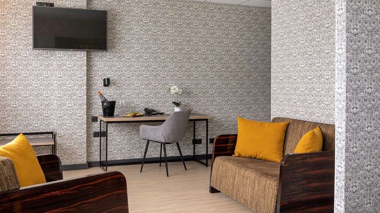 <b>Hotel Metropol Room</b>. Images powered by <a href="https://iceportal.shijigroup.com/" title="IcePortal" target="_blank">IcePortal</a>.