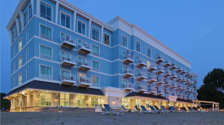 Hampton Inn & Suites Manistee Waterfront Exterior