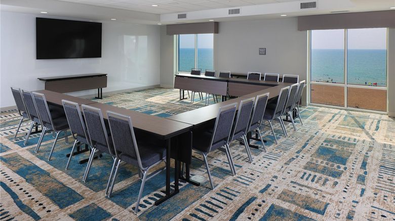 <b>Hampton Inn & Suites Manistee Waterfront Meeting</b>. Images powered by <a href="https://iceportal.shijigroup.com/" title="IcePortal" target="_blank">IcePortal</a>.