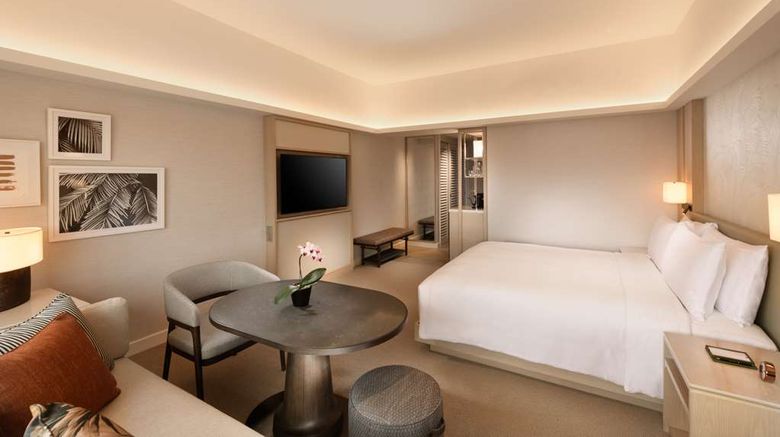 <b>Conrad Singapore Orchard Room</b>. Images powered by <a href="https://iceportal.shijigroup.com/" title="IcePortal" target="_blank">IcePortal</a>.