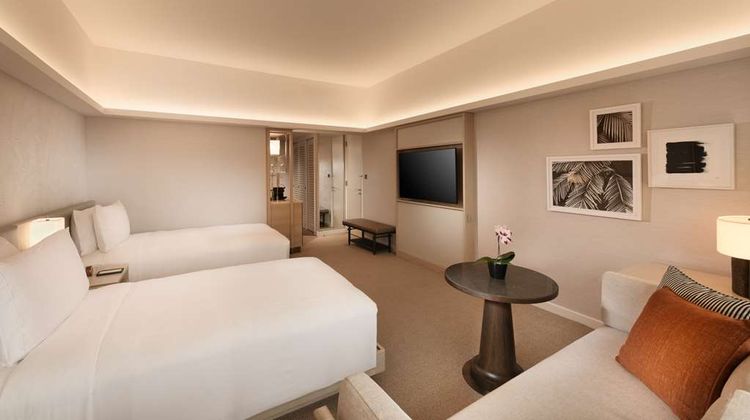 Conrad Singapore Orchard Room