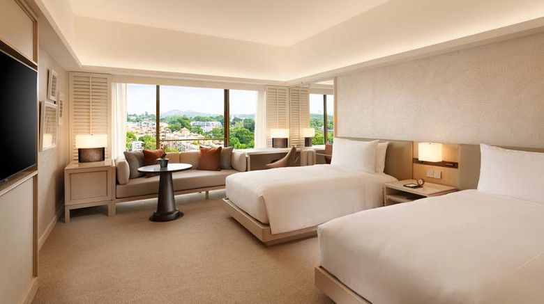 <b>Conrad Singapore Orchard Room</b>. Images powered by <a href="https://iceportal.shijigroup.com/" title="IcePortal" target="_blank">IcePortal</a>.
