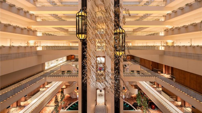 <b>Conrad Singapore Orchard Lobby</b>. Images powered by <a href="https://iceportal.shijigroup.com/" title="IcePortal" target="_blank">IcePortal</a>.