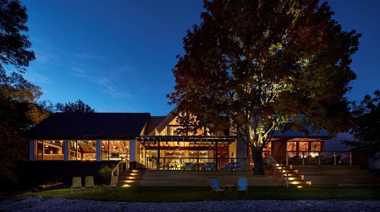 <b>Drake Devonshire Exterior</b>. Images powered by <a href="https://iceportal.shijigroup.com/" title="IcePortal" target="_blank">IcePortal</a>.