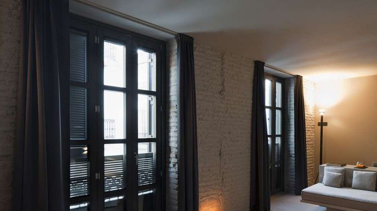 Caro Hotel Room