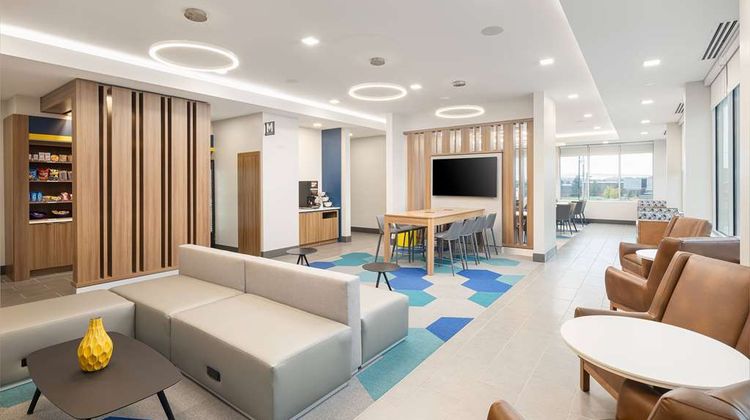 Microtel Inn & Suites by Wyndham Lobby