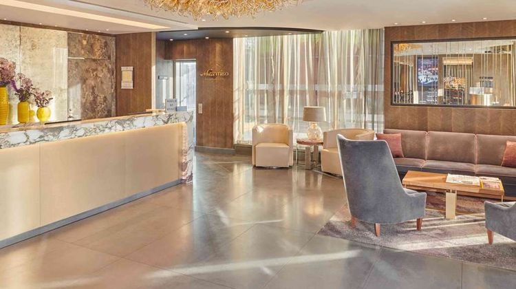 Hyatt Regency London Albert Embankment Lobby