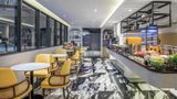 <b>Best Western Ratchada Hotel Restaurant</b>. Images powered by <a href="https://iceportal.shijigroup.com/" title="IcePortal" target="_blank">IcePortal</a>.