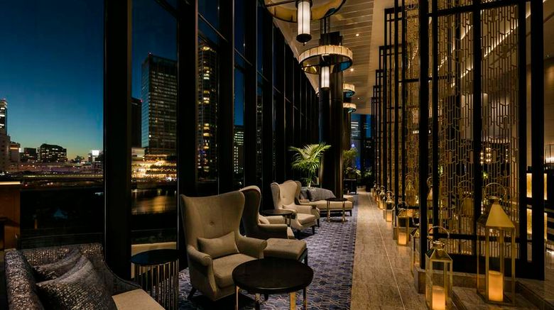 <b>Hilton Yokohama Restaurant</b>. Images powered by <a href="https://iceportal.shijigroup.com/" title="IcePortal" target="_blank">IcePortal</a>.