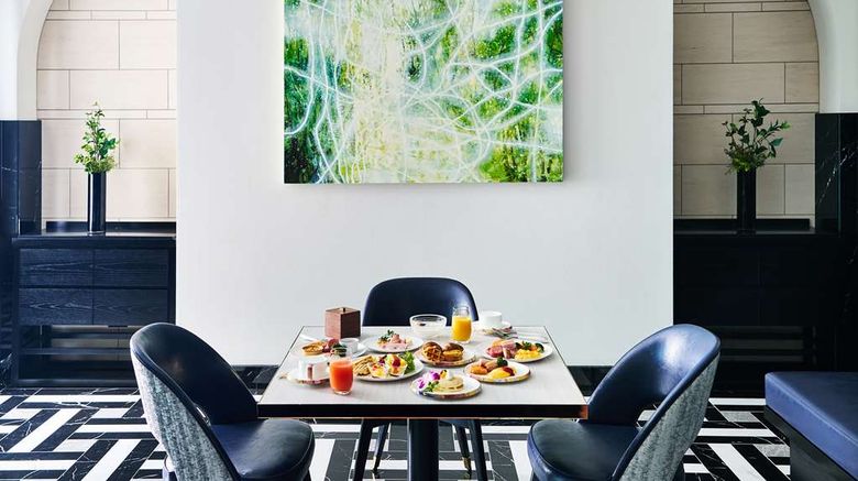 <b>Hilton Yokohama Restaurant</b>. Images powered by <a href="https://iceportal.shijigroup.com/" title="IcePortal" target="_blank">IcePortal</a>.