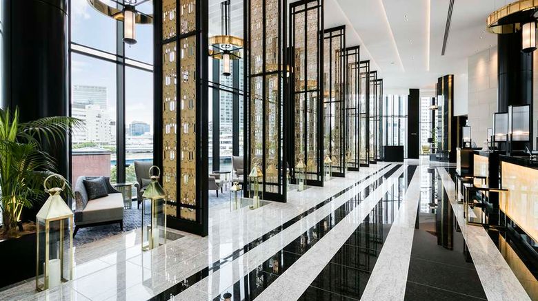 <b>Hilton Yokohama Lobby</b>. Images powered by <a href="https://iceportal.shijigroup.com/" title="IcePortal" target="_blank">IcePortal</a>.