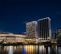 Hilton Yokohama Exterior