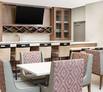Hampton Inn & Suites Sonoma Wine Country Lobby