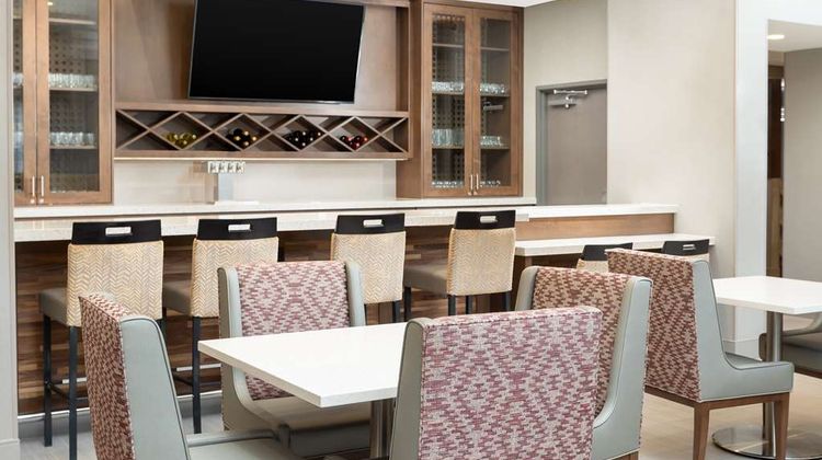 Hampton Inn & Suites Sonoma Wine Country Lobby