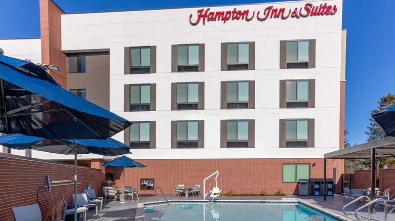 <b>Hampton Inn & Suites Sonoma Wine Country Pool</b>. Images powered by <a href="https://iceportal.shijigroup.com/" title="IcePortal" target="_blank">IcePortal</a>.