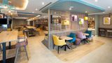 Hampton by Hilton London City Lobby