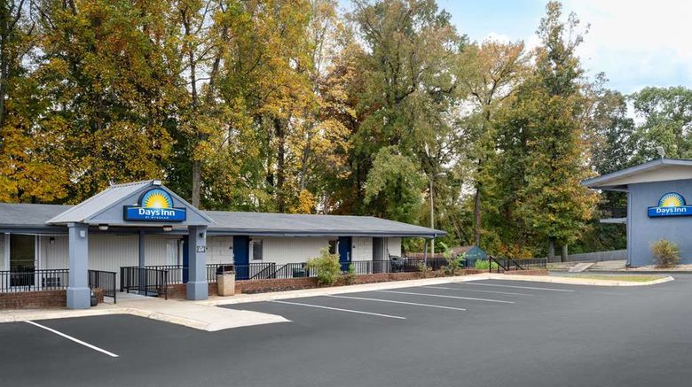 <b>Days Inn by Wyndham Salisbury Exterior</b>. Images powered by <a href="https://iceportal.shijigroup.com/" title="IcePortal" target="_blank">IcePortal</a>.