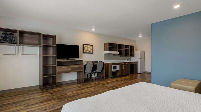 <b>WoodSpring Suites Room</b>. Images powered by <a href="https://iceportal.shijigroup.com/" title="IcePortal" target="_blank">IcePortal</a>.
