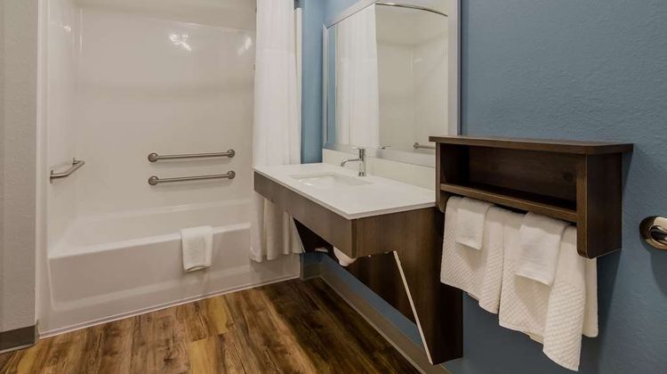 WoodSpring Suites Room