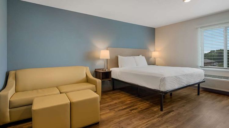 WoodSpring Suites Room