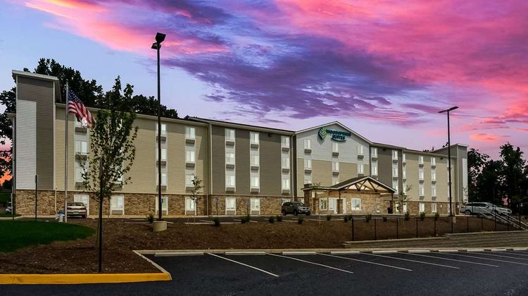 WoodSpring Suites Exterior
