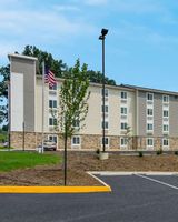 WoodSpring Suites