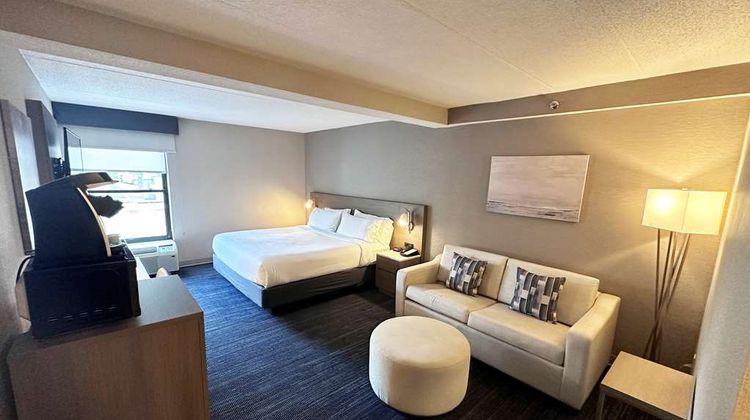 Wingate by Wyndham Waynesboro Room