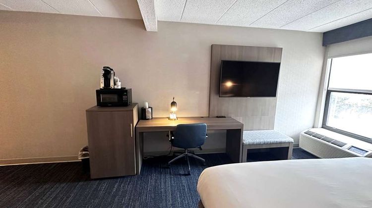 Wingate by Wyndham Waynesboro Room