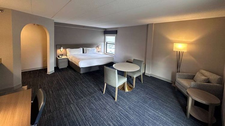 Wingate by Wyndham Waynesboro Room
