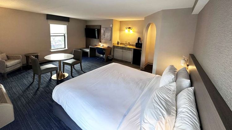 Wingate by Wyndham Waynesboro Room