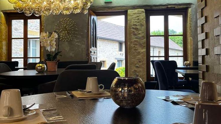 VillaPona Hotel & Spa Restaurant