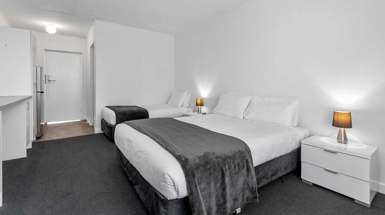 <b>Econo Lodge East Adelaide Room</b>. Images powered by <a href="https://iceportal.shijigroup.com/" title="IcePortal" target="_blank">IcePortal</a>.