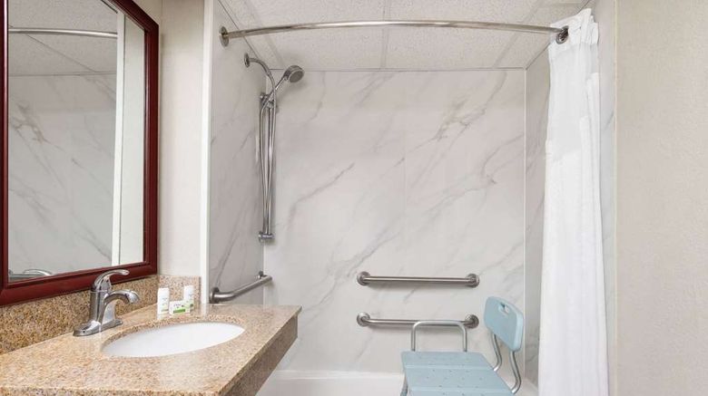 <b>Wingate by Wyndham Kansas City Room</b>. Images powered by <a href="https://iceportal.shijigroup.com/" title="IcePortal" target="_blank">IcePortal</a>.